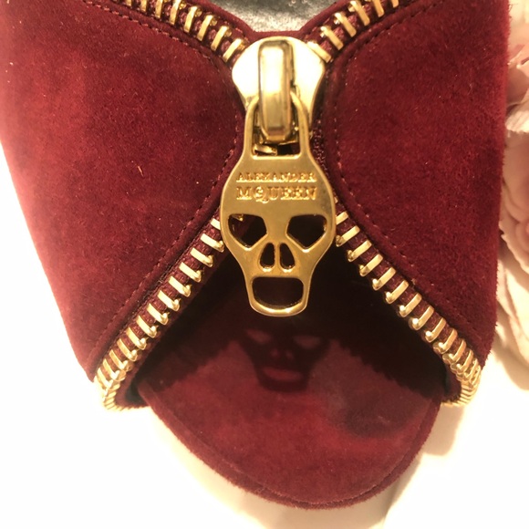 Alexander McQueen Skull Zipper Detail Peep Toe Pumps in Nubuck Leather - Picture 2 of 14